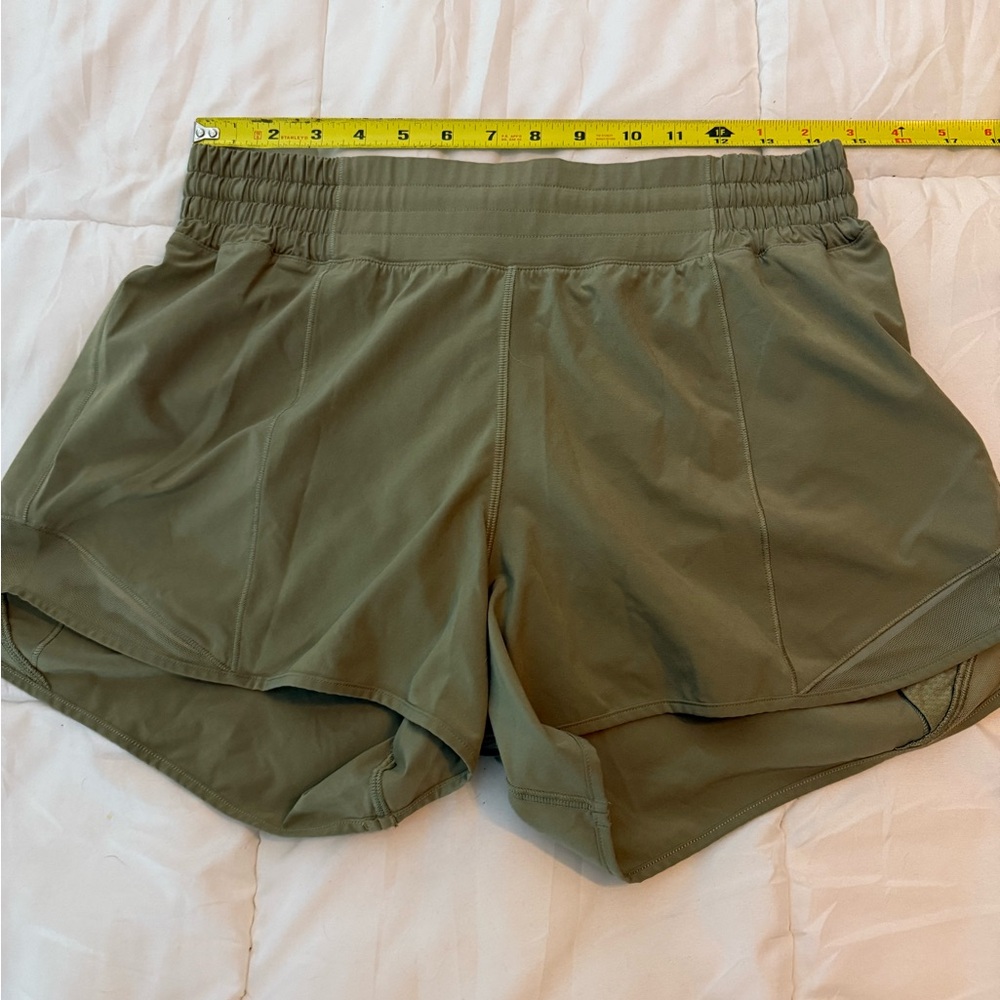Lululemon Hotty Hot High Rise 4” Shorts